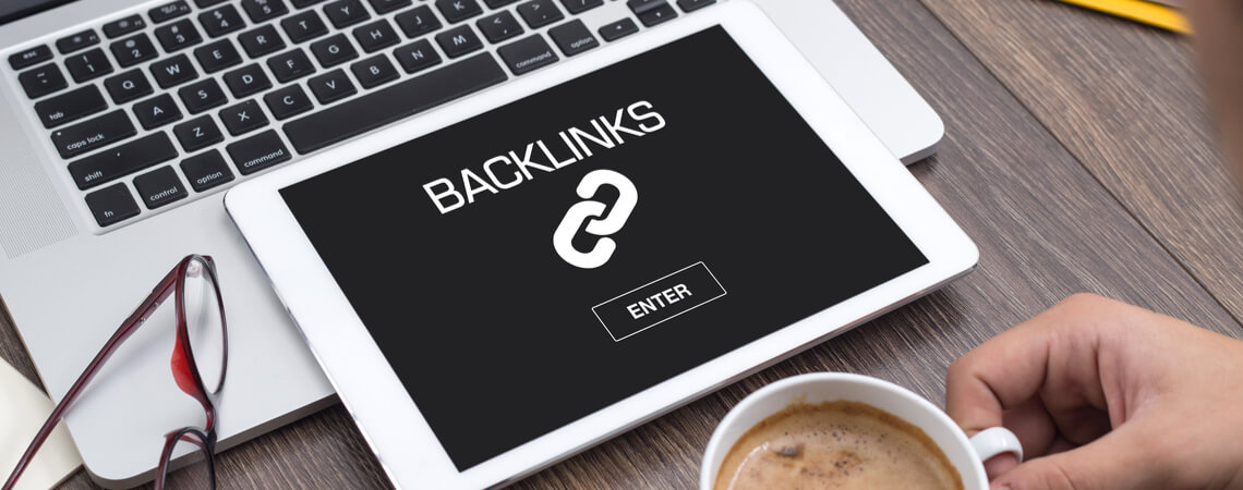 Backlink-Logo auf einem Tablet