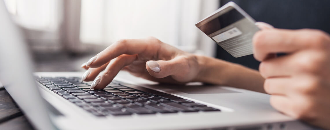 Online-Shopping mit Kreditkarte