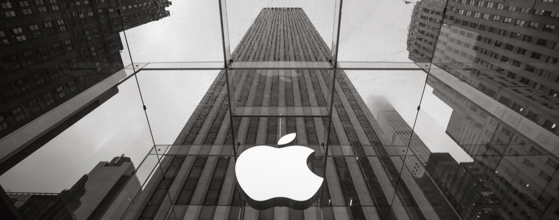 Apple Logo an New York Apple Store