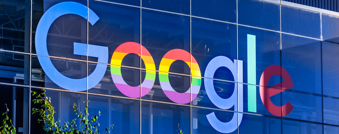 Google Logo am Firmensitz in Silicon Valley