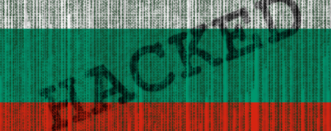 bulgarische Flagge mit Hacked-Schrift