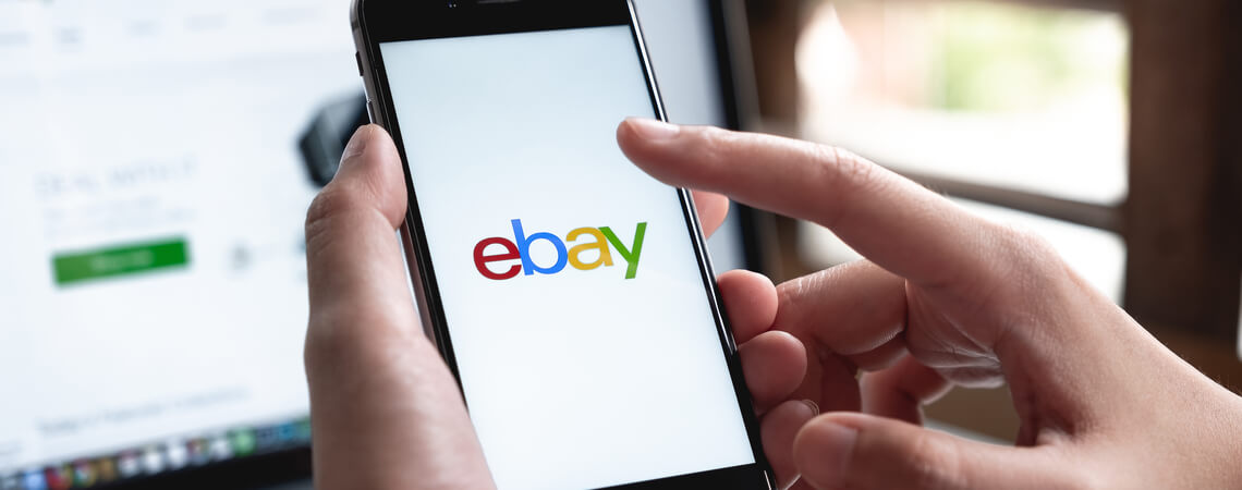 Ebay-Logo auf einem Smartphone
