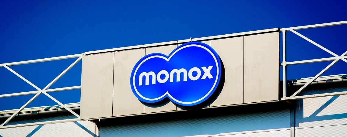 Momox-Schild