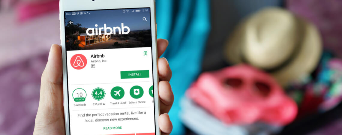 Airbnb App auf Smartphone