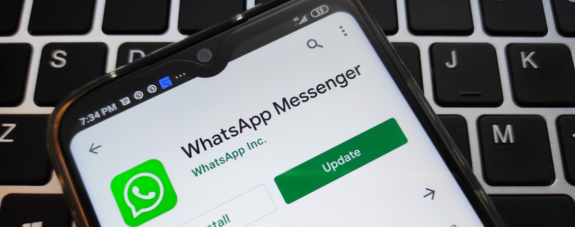 WhatsApp Update-Button auf Smartphone