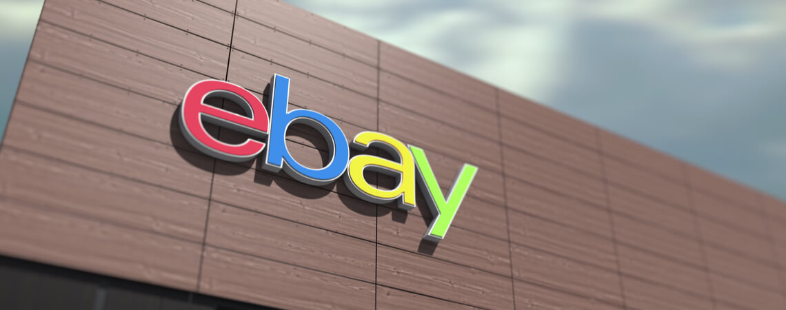Ebay-Logo auf einem Gebäude