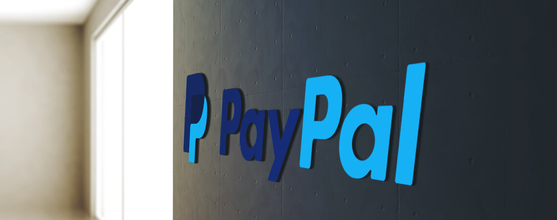 PayPal-Logo auf einer Wand