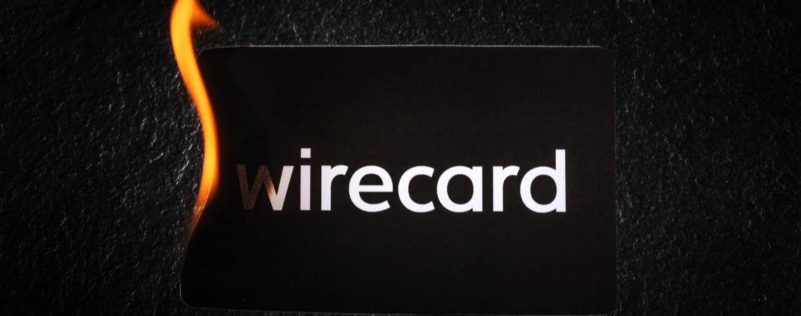 Logo des Zahlungsdienstes Wirecard in Flammen
