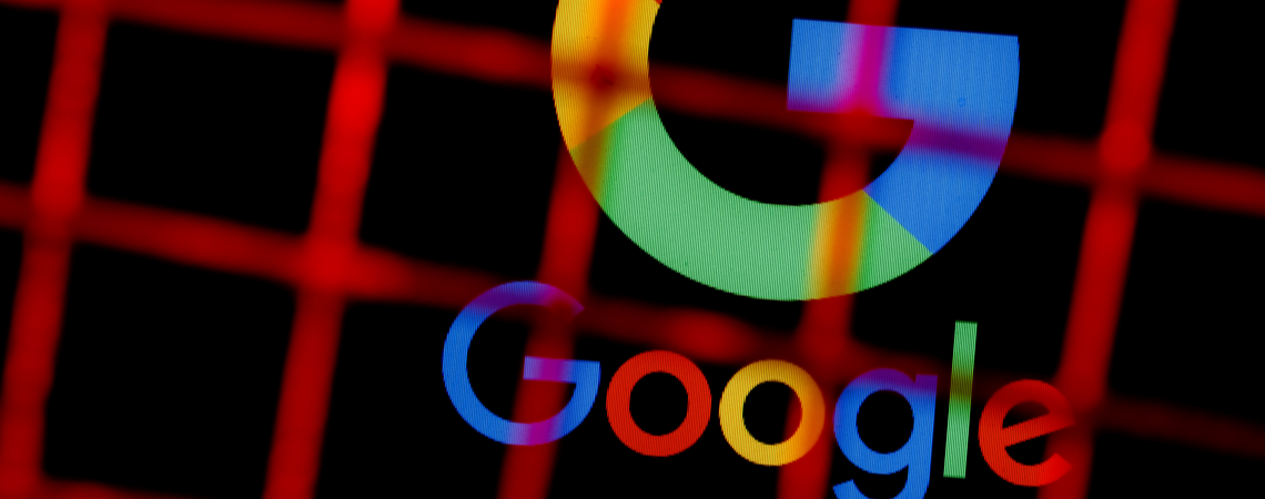 Google Logo hinter Gittern