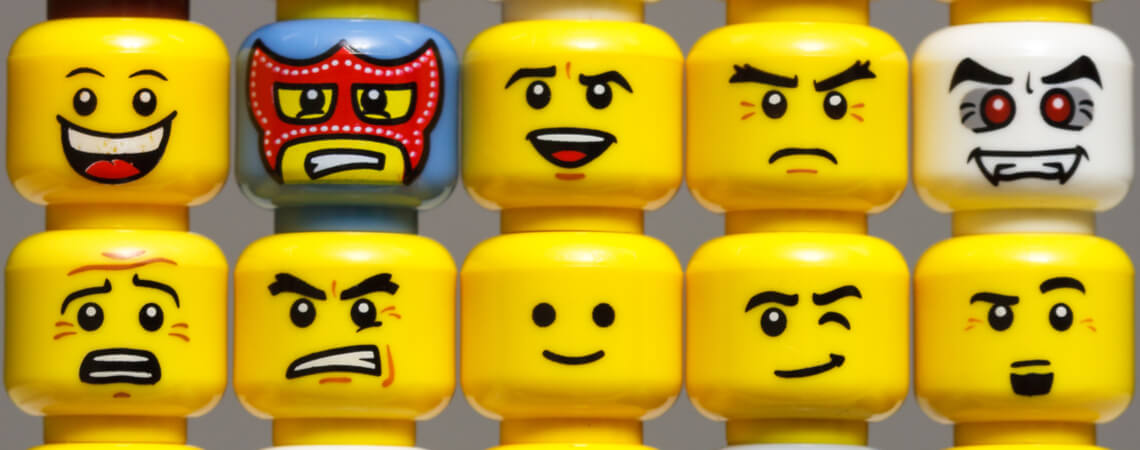 Köpfe von Lego-Figuren