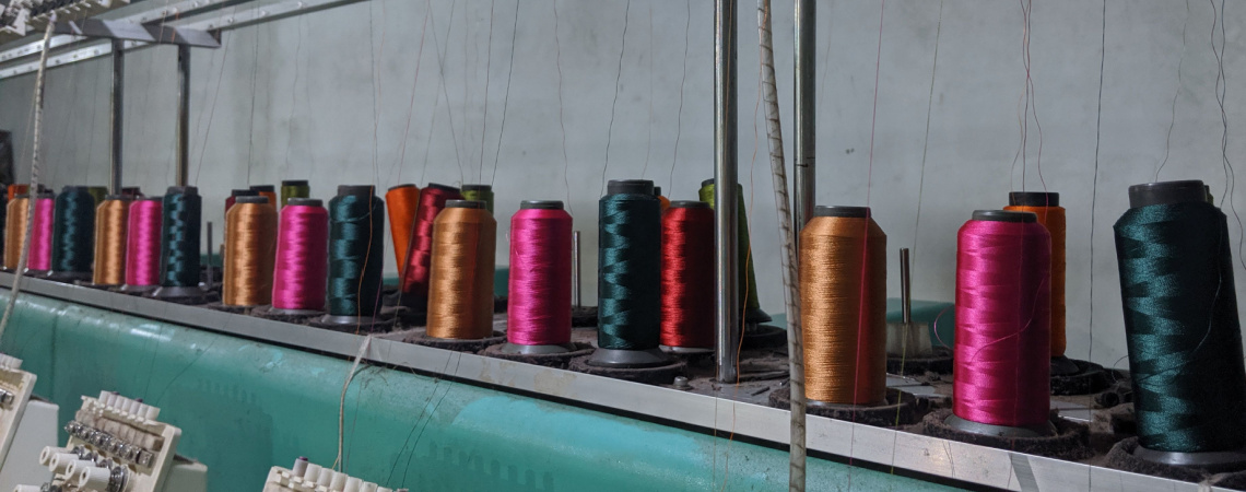 Blick in eine Textilfabrik in Islamabad, Pakistan