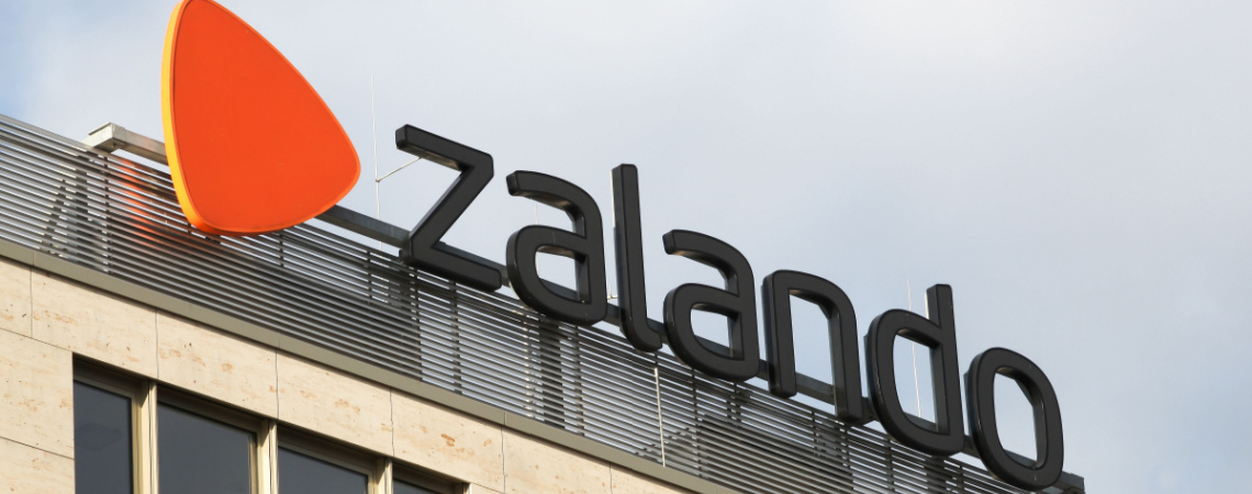 Zalando-Logo an Gebäude