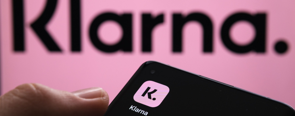 Klarna Logo und Icon auf Smartphone