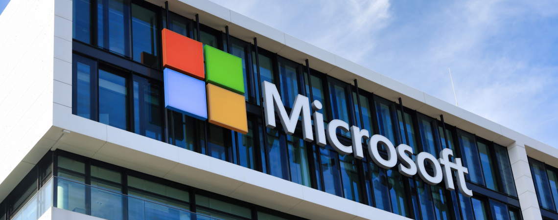 Microsoft-Logo an Firmengebäude in München