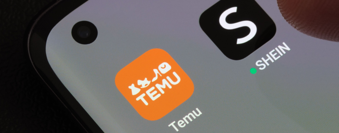 Smartphone zeigt Temu und Shein Apps