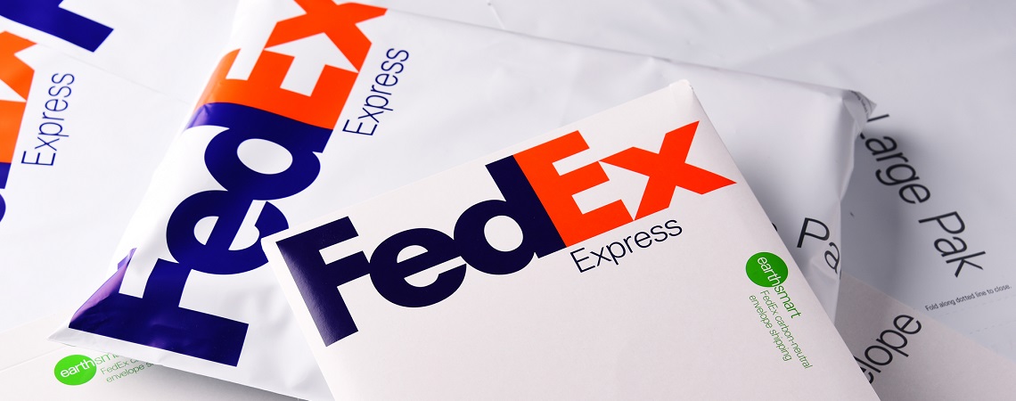 FedEx Umschläge und Pakete