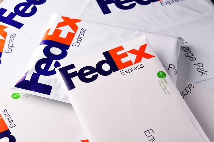FedEx Umschläge und Pakete
