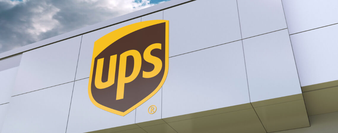 Logo UPS an Gebäude