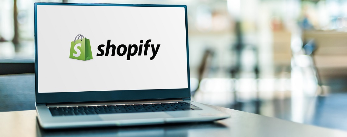 Shopfiy-Logo auf Laptop
